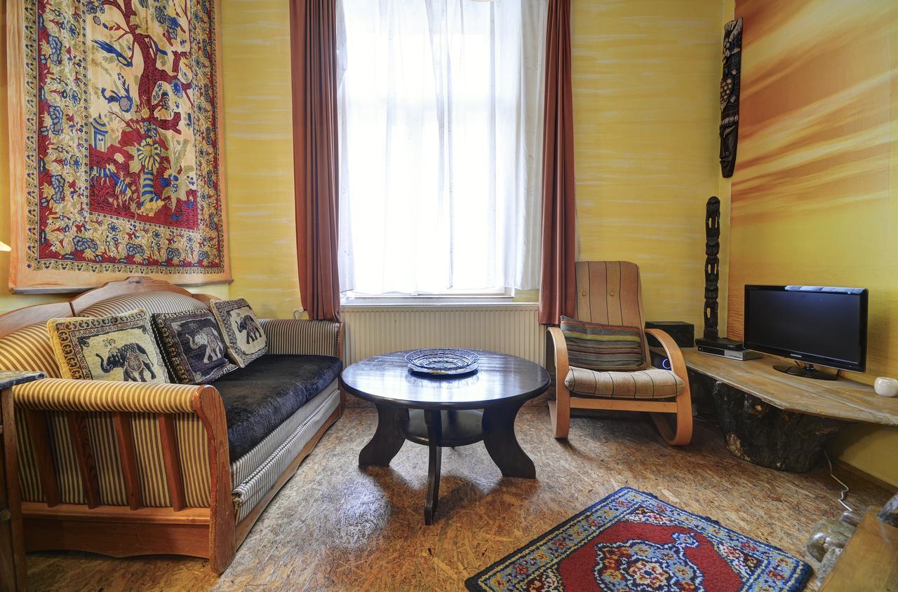 Artharmony Pension & Hostel Praag Buitenkant foto