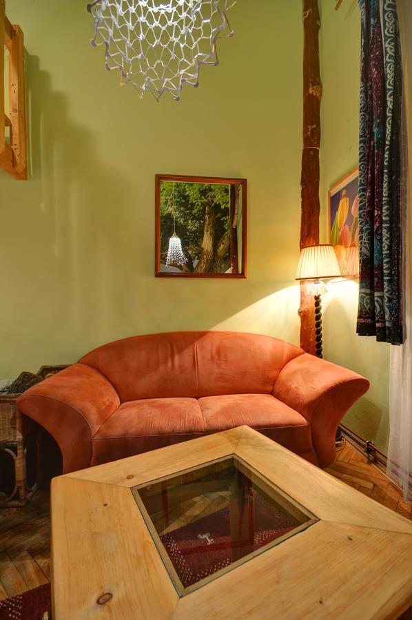 Artharmony Pension & Hostel Praag Buitenkant foto